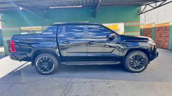 MITSUBISHI-TRITON-2.4 BITURBO DIESEL CD KATANA 4X4 AUTOMÁTICO MITSUBISHI-TRITON-2025