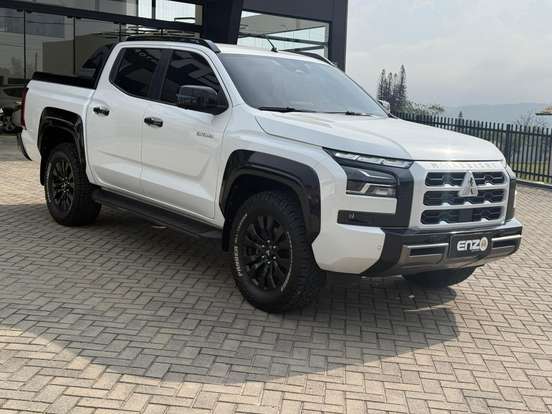 MITSUBISHI-TRITON-2.4 BITURBO DIESEL CD KATANA 4X4 AUTOMÁTICO MITSUBISHI-TRITON-2025