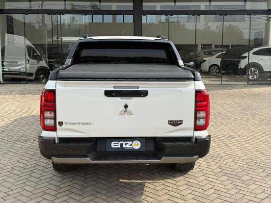 MITSUBISHI-TRITON-2.4 BITURBO DIESEL CD KATANA 4X4 AUTOMÁTICO MITSUBISHI-TRITON-2025