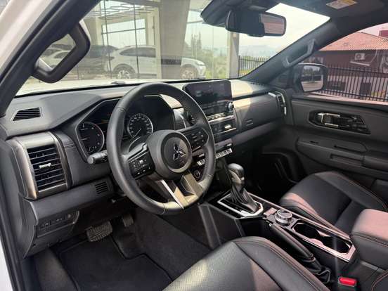 MITSUBISHI-TRITON-2.4 BITURBO DIESEL CD KATANA 4X4 AUTOMÁTICO MITSUBISHI-TRITON-2025