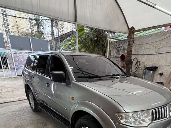 MITSUBISHI-PAJERO DAKAR-3.2 HPE 4X4 7 LUGARES 16V TURBO INTERCOOLER DIESEL 4P AUTOMÁTICO MITSUBISHI-PAJERO DAKAR-2013