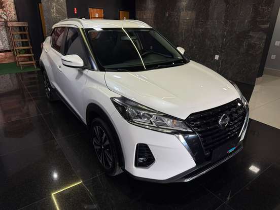 NISSAN-KICKS-2022