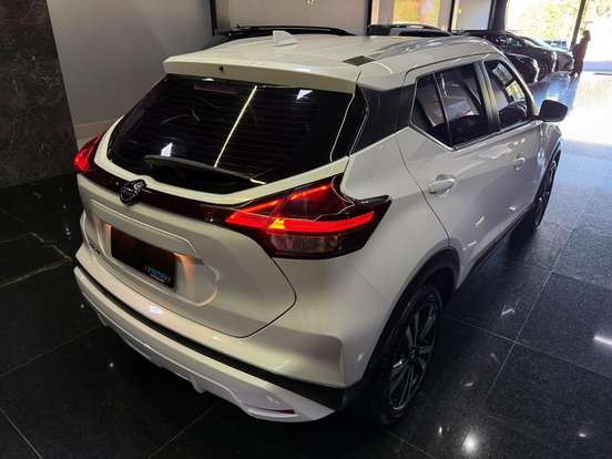 NISSAN-KICKS-2022