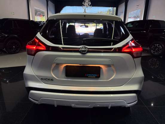 NISSAN-KICKS-2022
