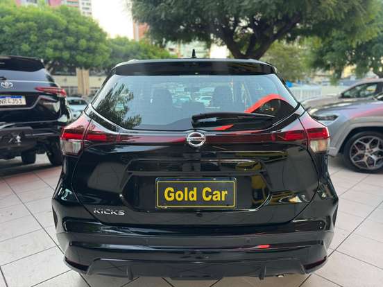 NISSAN-KICKS-2022