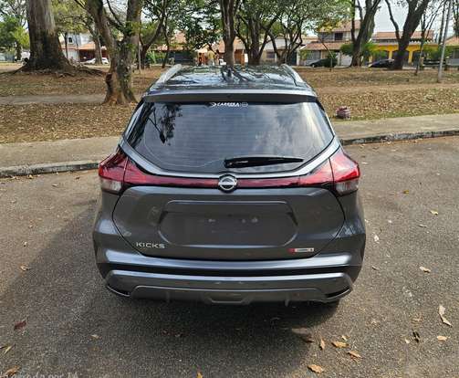 NISSAN-KICKS-2023