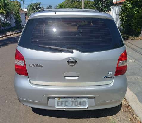 NISSAN-LIVINA-2013