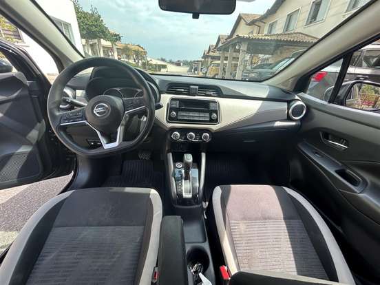NISSAN-VERSA-2021