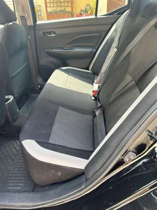 NISSAN-VERSA-2021