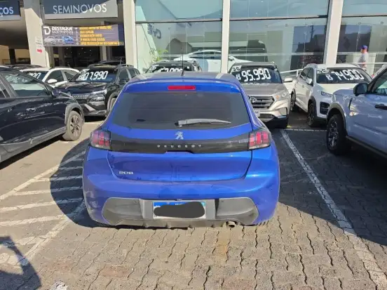 PEUGEOT-208-2021