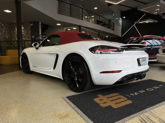PORSCHE-718-2019