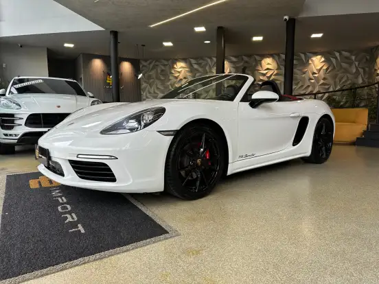 PORSCHE-718-2019