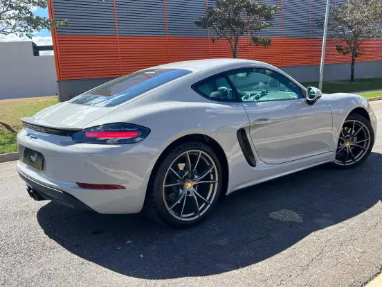 PORSCHE-718-2024