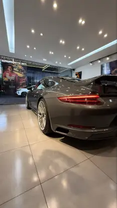 PORSCHE-911-2018
