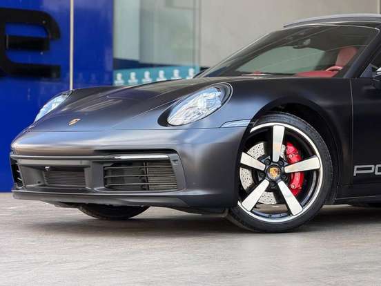 PORSCHE-911-2023