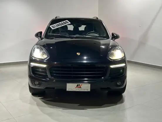 PORSCHE-CAYENNE-2017