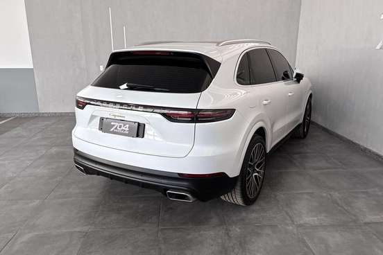 PORSCHE-CAYENNE-2020