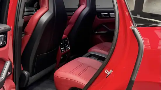 PORSCHE-CAYENNE-2022
