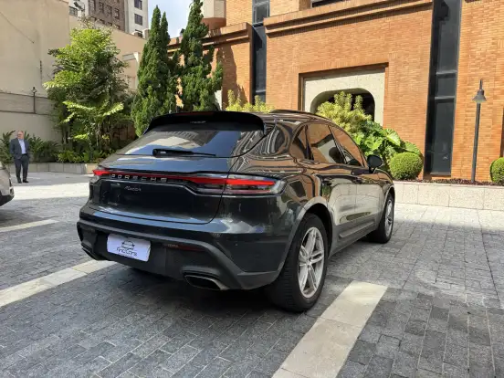 PORSCHE-MACAN-2022