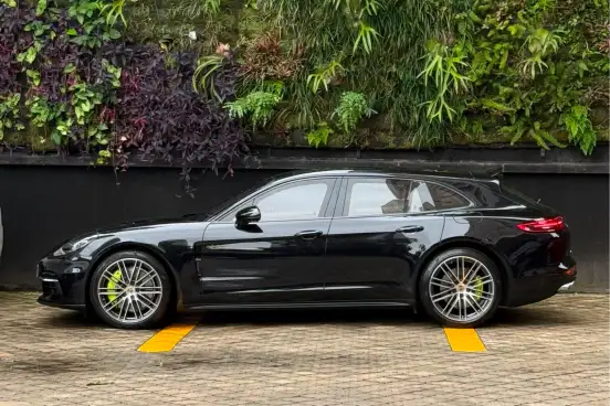PORSCHE-PANAMERA-2018