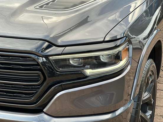 RAM-1500-5.7 V8 GASOLINA LIMITED NIGHT EDITION CD 4X4 AUTOMÁTICO RAM-1500-2023