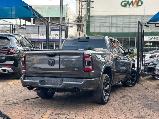 RAM-1500-5.7 V8 GASOLINA LIMITED NIGHT EDITION CD 4X4 AUTOMÁTICO RAM-1500-2023