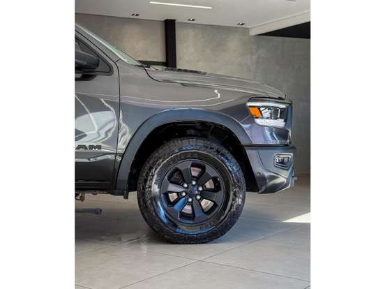 RAM-1500-5.7 V8 GASOLINA REBEL CD 4X4 AUTOMÁTICO RAM-1500-2023