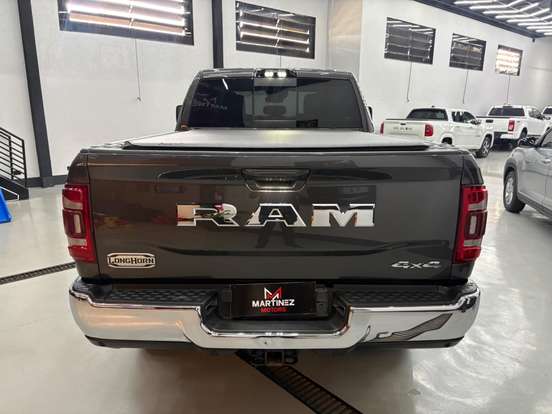 RAM-3500-6.7 I6 TURBO DIESEL LIMITED LONGHORN CD 4X4 AUTOMÁTICO RAM-3500-2024