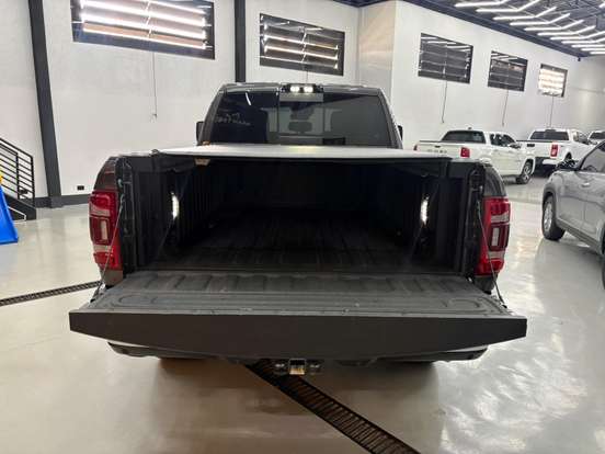 RAM-3500-6.7 I6 TURBO DIESEL LIMITED LONGHORN CD 4X4 AUTOMÁTICO RAM-3500-2024