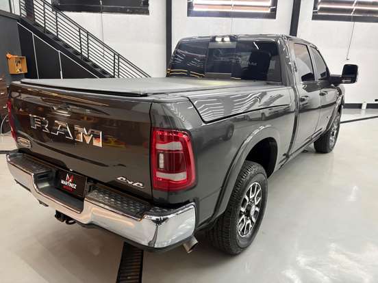 RAM-3500-6.7 I6 TURBO DIESEL LIMITED LONGHORN CD 4X4 AUTOMÁTICO RAM-3500-2024