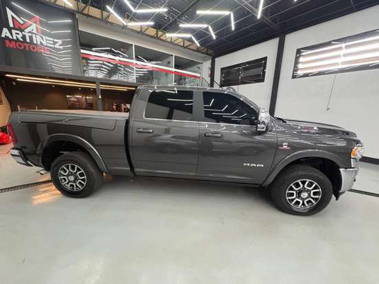 RAM-3500-6.7 I6 TURBO DIESEL LIMITED LONGHORN CD 4X4 AUTOMÁTICO RAM-3500-2024