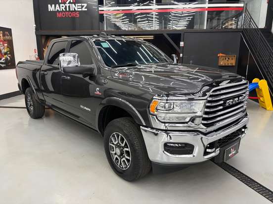 RAM-3500-6.7 I6 TURBO DIESEL LIMITED LONGHORN CD 4X4 AUTOMÁTICO RAM-3500-2024
