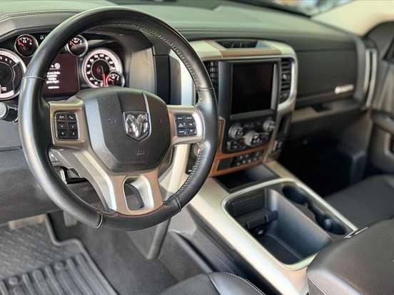 RAM-CLASSIC-5.7 V8 GASOLINA LARAMIE CD 4X4 AUTOMÁTICO RAM-CLASSIC-2023