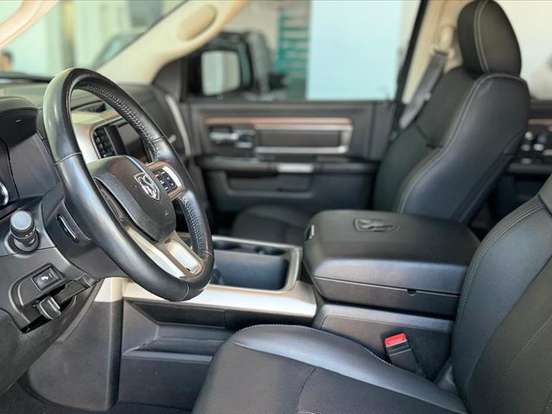 RAM-CLASSIC-5.7 V8 GASOLINA LARAMIE CD 4X4 AUTOMÁTICO RAM-CLASSIC-2023