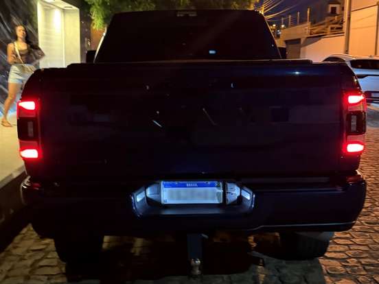 RAM-2500-6.7 I6 TURBO DIESEL LARAMIE NIGHT EDITION CD 4X4 AUTOMÁTICO RAM-2500-2024