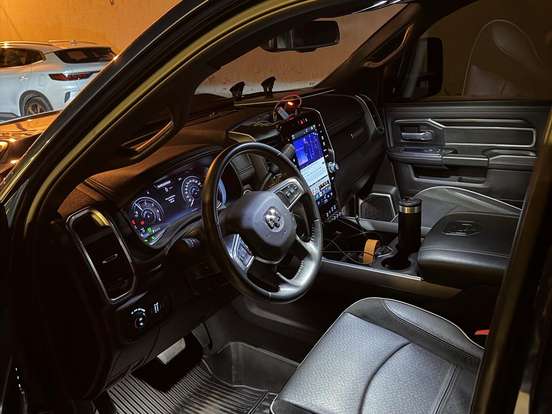 RAM-2500-6.7 I6 TURBO DIESEL LARAMIE NIGHT EDITION CD 4X4 AUTOMÁTICO RAM-2500-2024