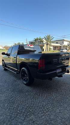RAM-CLASSIC-5.7 V8 GASOLINA LARAMIE NIGHT EDITION CD 4X4 AUTOMÁTICO RAM-CLASSIC-2023