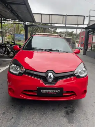 RENAULT-CLIO-2015