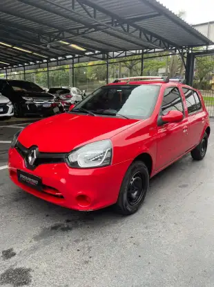 RENAULT-CLIO-2015