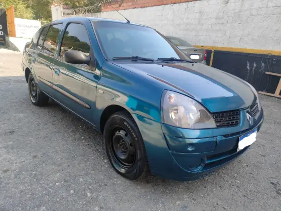 RENAULT CLIO 1.0 EXPRESSION SEDAN 16V GASOLINA 4P MANUAL RENAULT CLIO 1.0 EXPRESSION SEDAN 16V GASOLINA 4P MANUAL