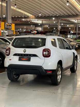 RENAULT-DUSTER-2023