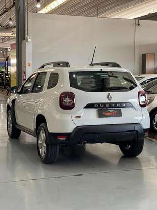 RENAULT-DUSTER-2023