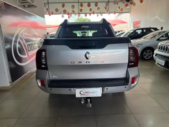 RENAULT-DUSTER OROCH-2020