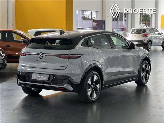 RENAULT-MEGANE-2025