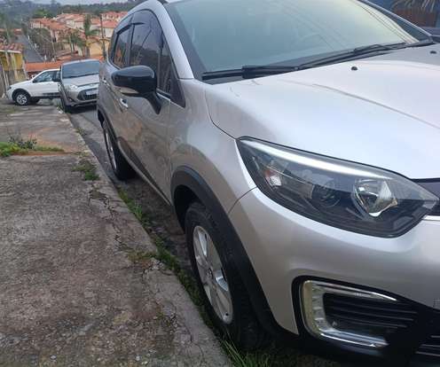 RENAULT-CAPTUR-2020