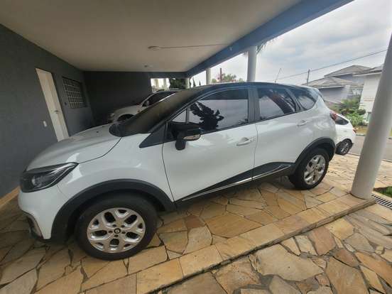RENAULT-CAPTUR-2017
