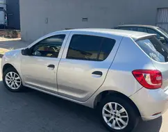 RENAULT SANDERO 1.0 AUTHENTIQUE 16V FLEX 4P MANUAL RENAULT SANDERO 1.0 AUTHENTIQUE 16V FLEX 4P MANUAL