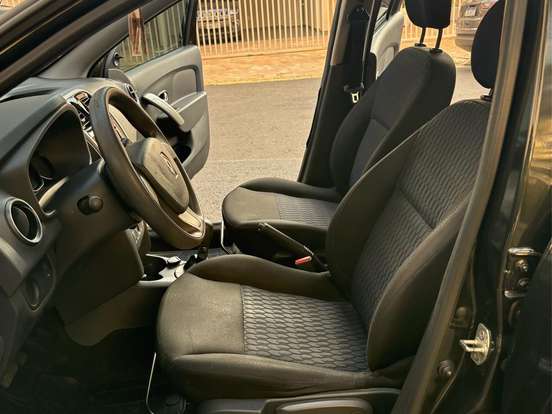 RENAULT-SANDERO-1.6 EXPRESSION 8V FLEX 4P AUTOMATIZADO RENAULT-SANDERO-2014