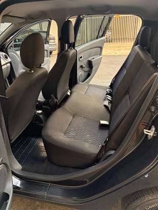 RENAULT-SANDERO-2014