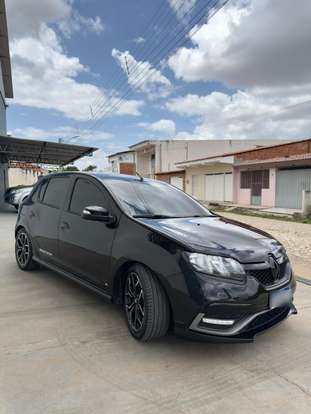 RENAULT-SANDERO-2019